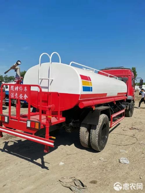 5立方工地专用抑尘车——多功能洒水车助力园林绿化工程